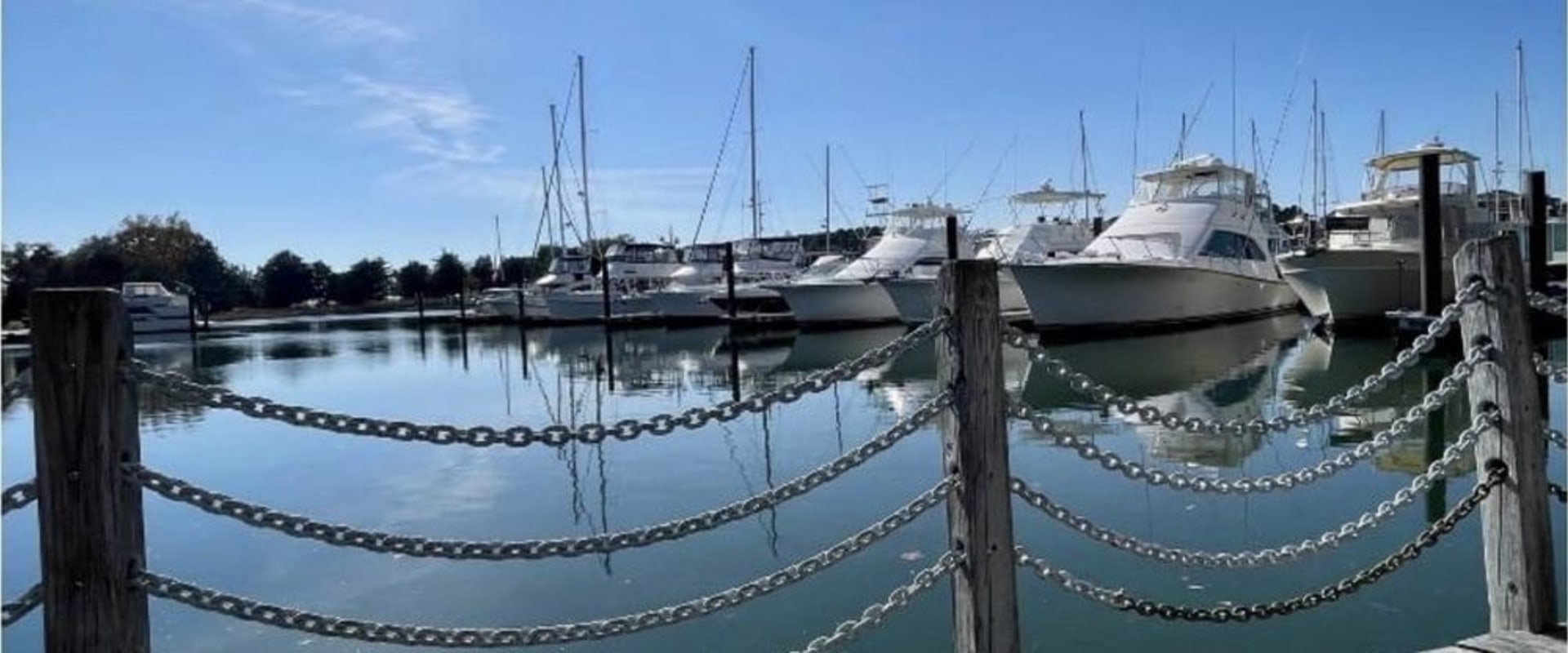 A Guide to Waxing and Polishing for Crown Pointe Marina Services