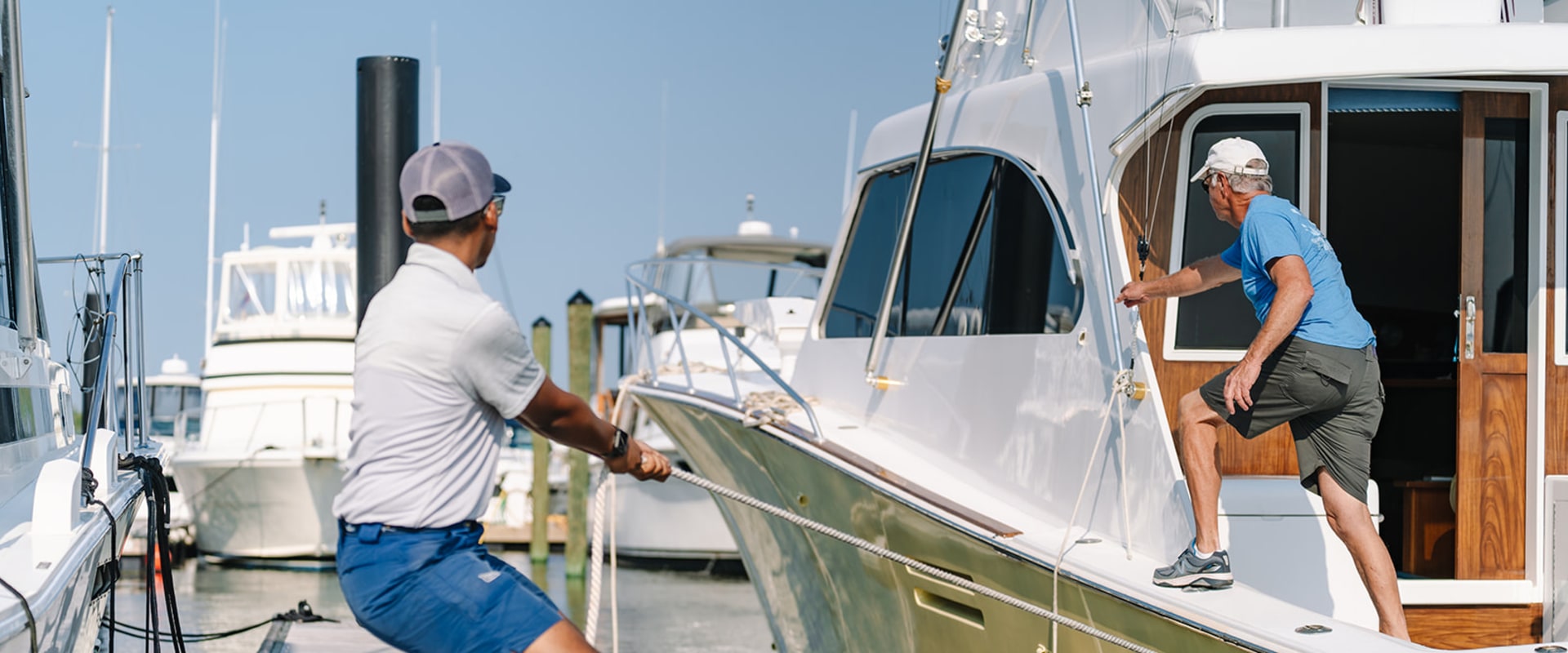 Boat Docking Assistance at Crown Pointe Marina: Everything You Need to Know